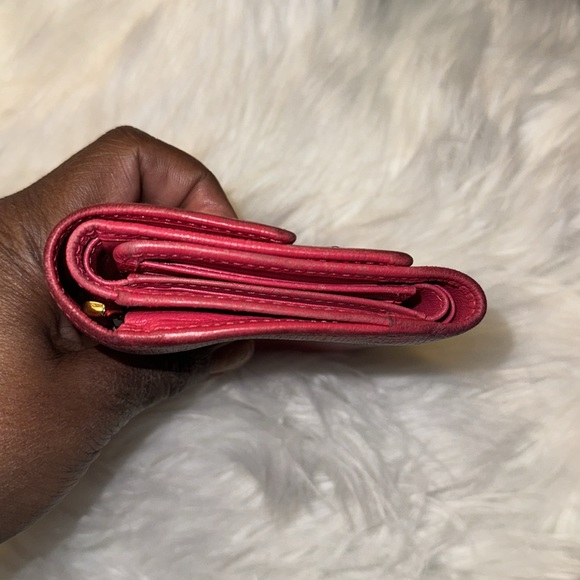 Authentic MCM Pink Leather Studded Logo Motifs Trifold Wallet with keychain GUC - Picture 7 of 17